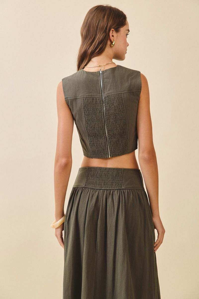 Sleeveless Vertical Stitch Top